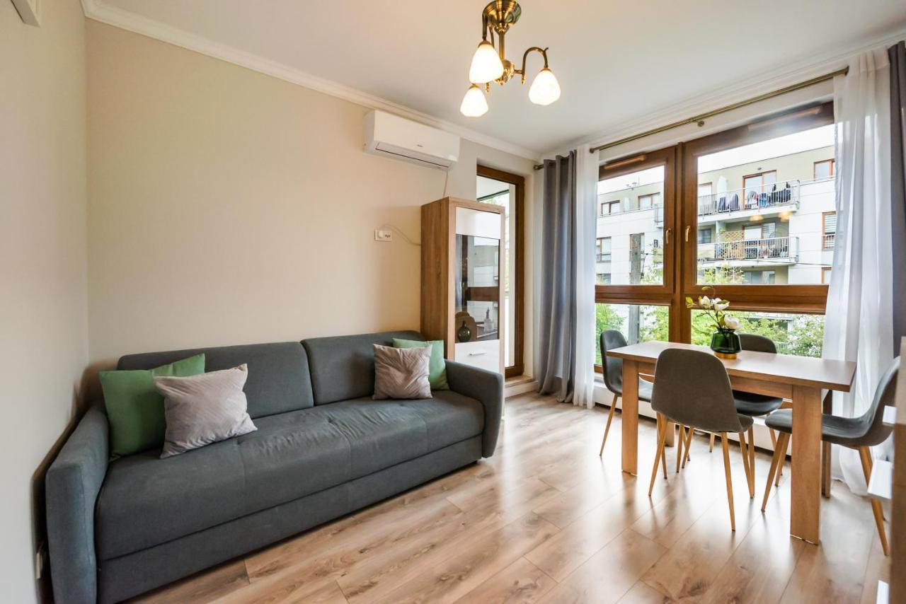 Prestige Verdant Apartment Warsaw Exterior photo